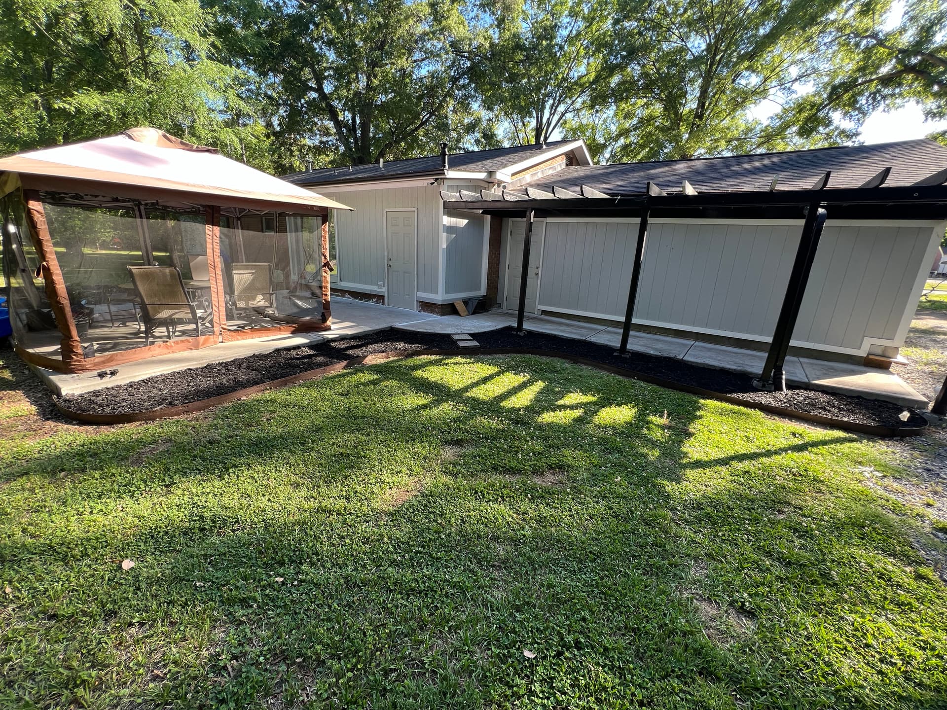 Fresh Mulch Installation Cleans Up This Rental Property
