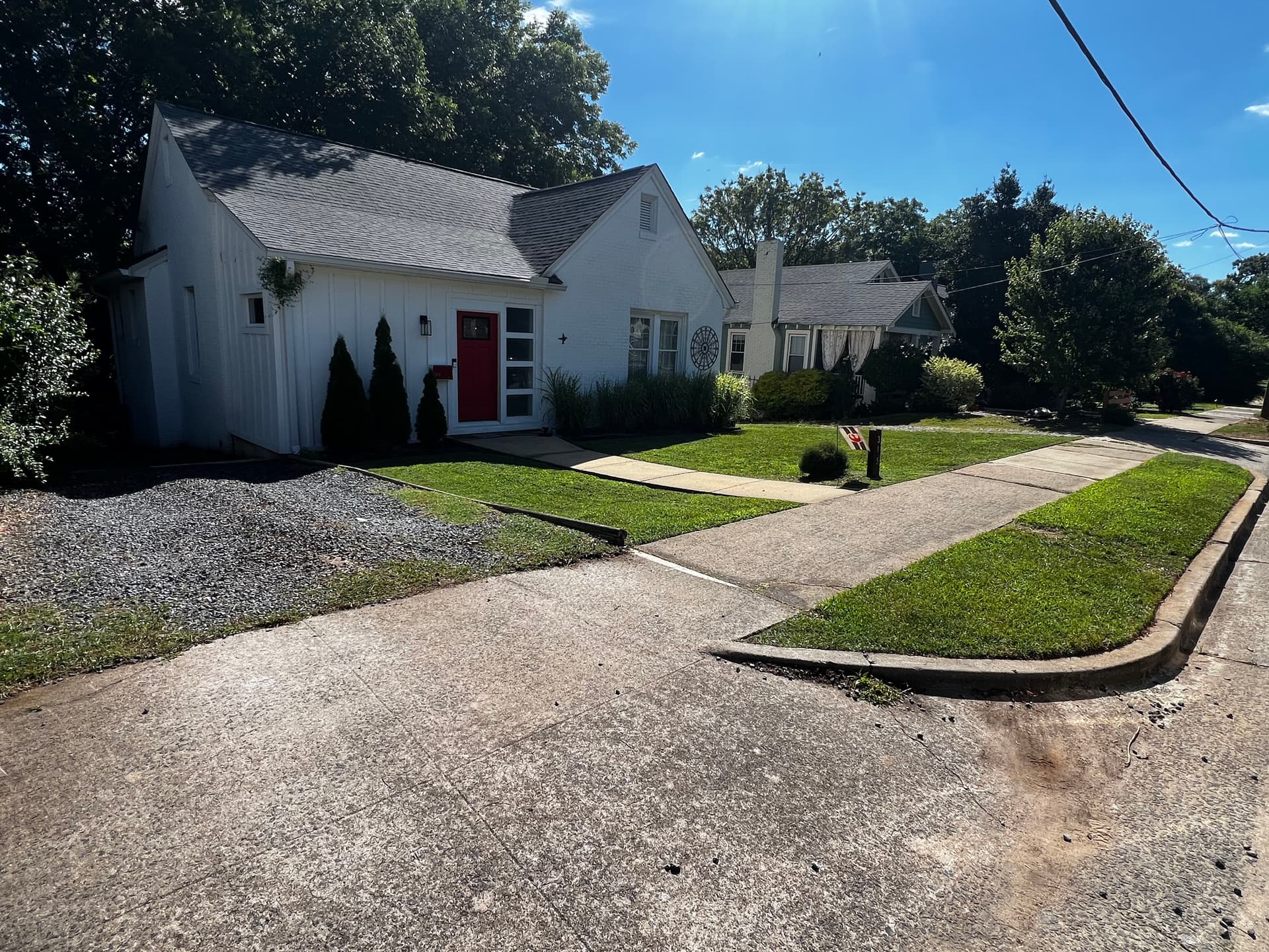 Overgrown Front Yard Gets a Clean, Sharp Mow