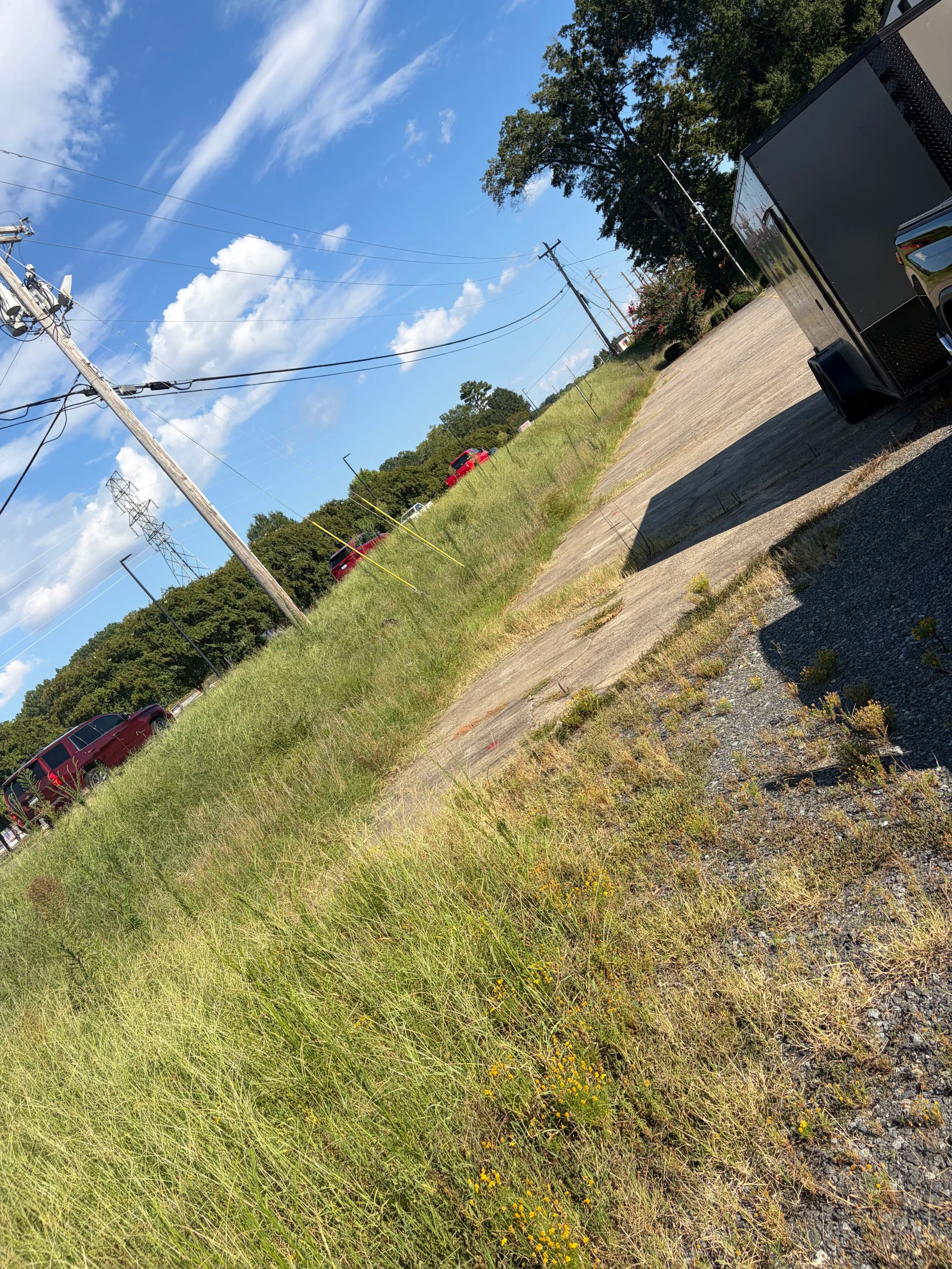 Gallery photos for Commercial Property Yard Cleanup and Mowing Done Right: Image #4